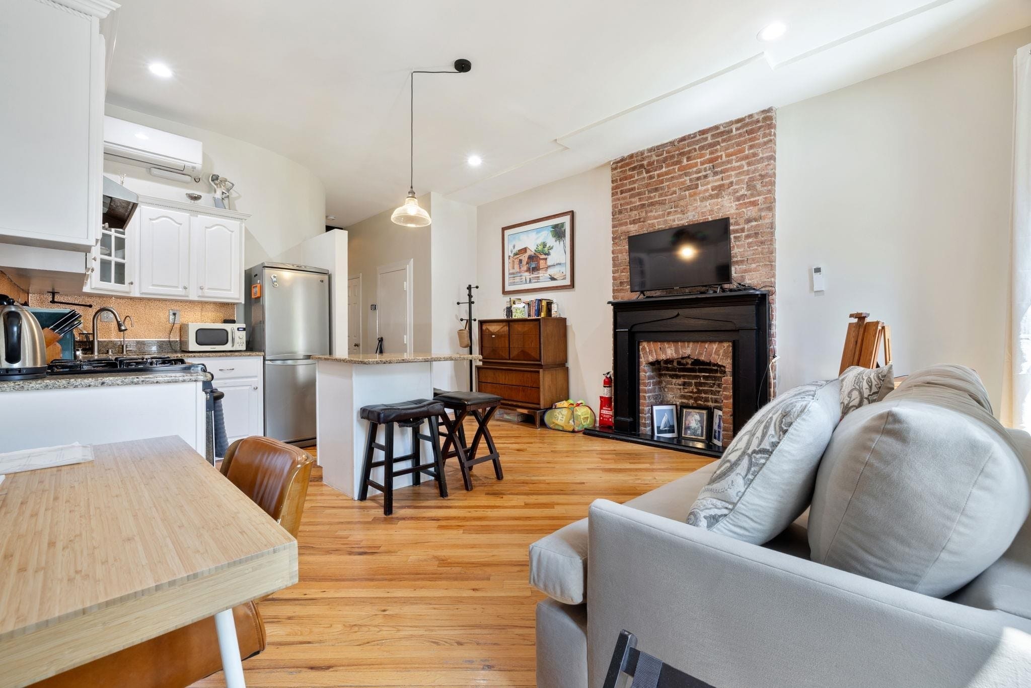 132 Sussex Street, Residence 2A, Paulus Hook, Jersey City