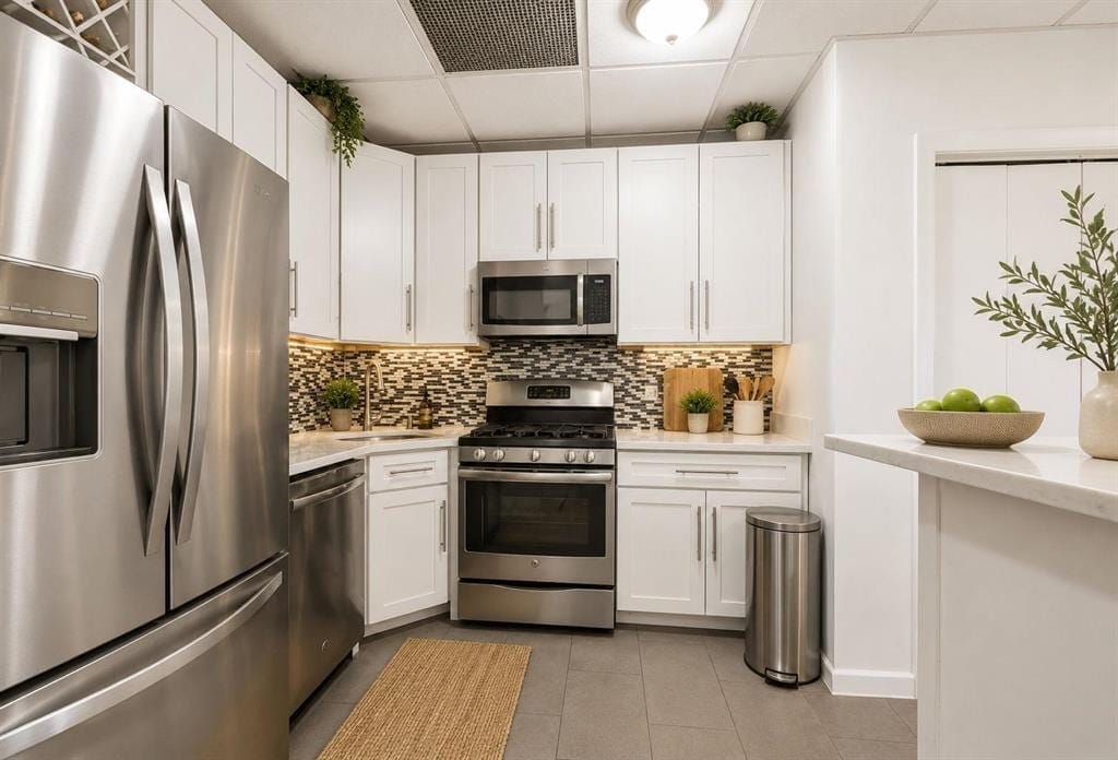 158 Wayne Street, Residence 325A — image 1