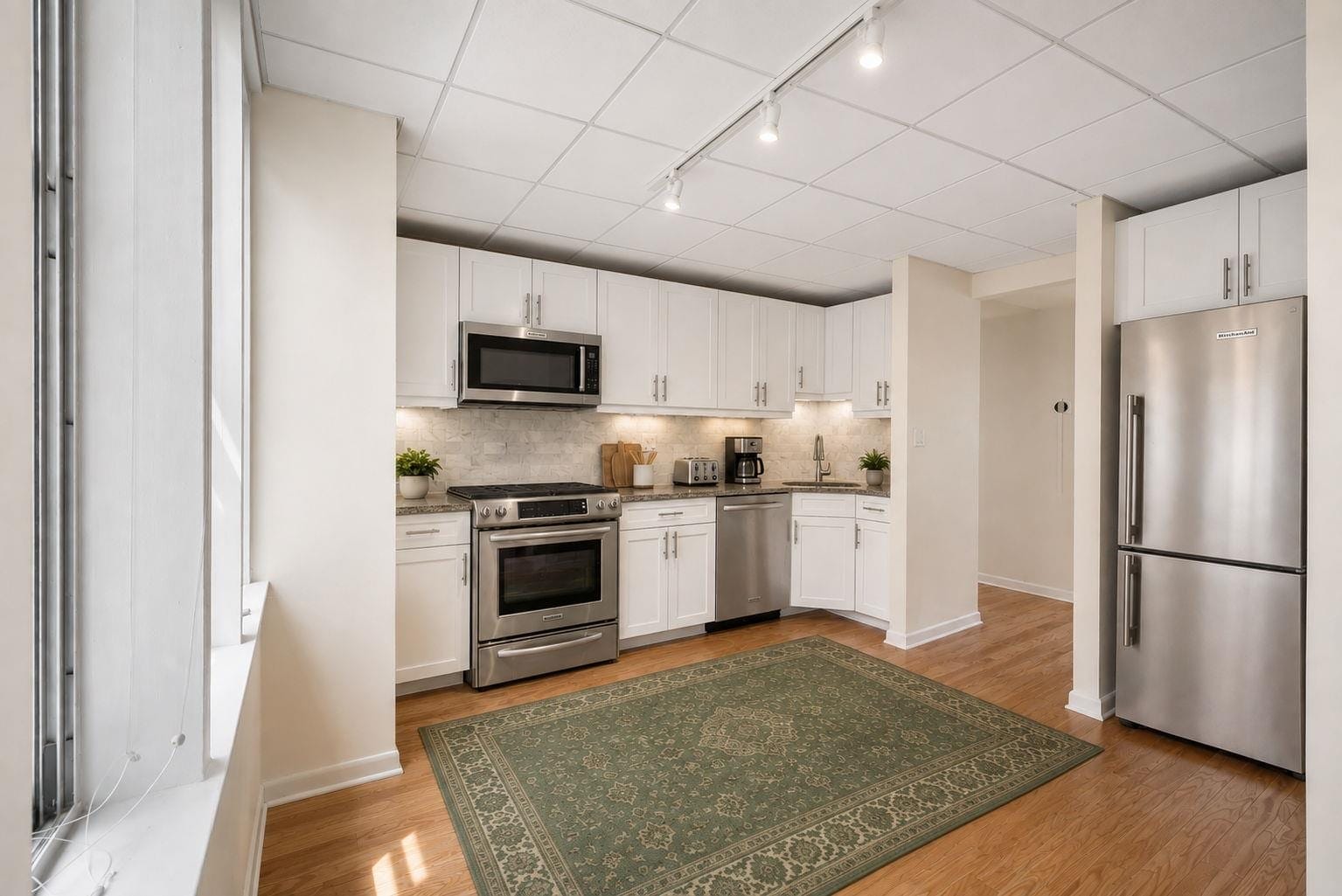 227 Christopher Columbus Drive, Penthouse 422B — image 3
